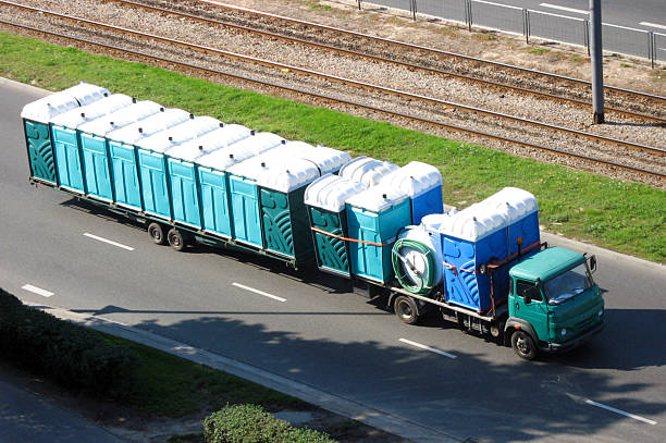 Porta potty delivery and setup in Trophy Clu, TX